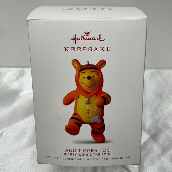 Hallmark Keepsake Disney Winnie the Pooh And Tigger Too Hallmark Ornament 2018 - Picture 2 of 11
